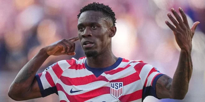 Folarin Balogun en el campo durante el Mundial 2026 bajo tensión política