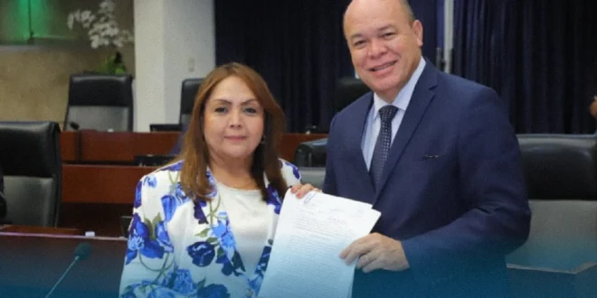 Propuesta legislativa de Dana Castañeda sobre IA
