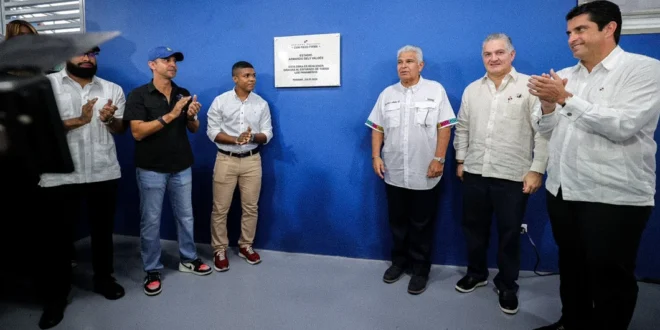 Inauguración y modernización del Estadio Armando Dely Valdés en Colón