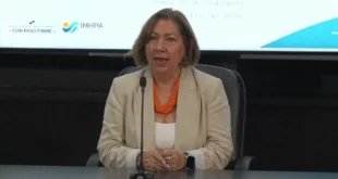 Directora del IMHPA Luz Graciela de Calzadilla presentando informe sobre El Niño