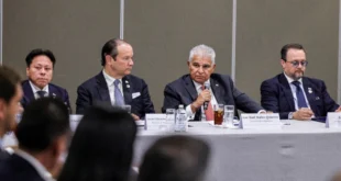 El presidente de Panamá José Raúl Mulino presentando planes de inversión ante empresarios mexicanos