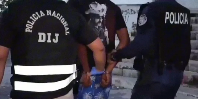Efectivos de la Policía Nacional durante la Operación Harpía en San Miguelito