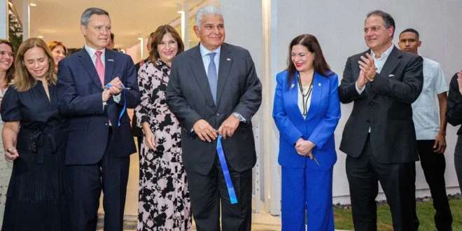 Presidente Mulino durante la inauguración del Edificio Tolerancia en el Museo de la Libertad