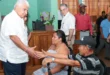 El Presidente José Raúl Mulino dialogando con familias afectadas en un albergue de Bocas del Toro.