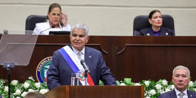 Presidente José Raúl Mulino presentando el plan de desarrollo nacional Panamá Pa Ti ante la Asamblea Nacional