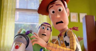 Escena de Woody y Buzz Lightyear en Toy Story 5