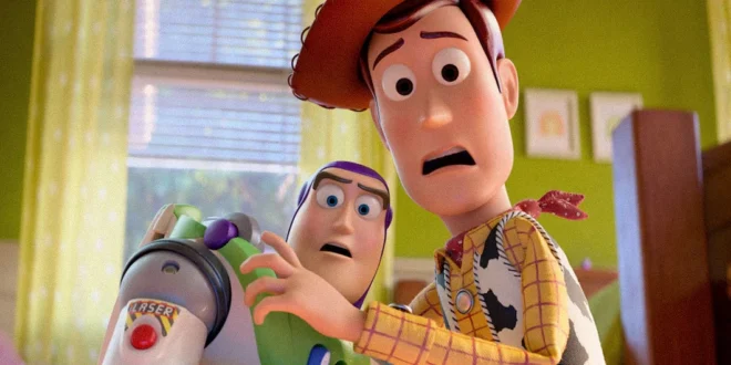 Escena de Woody y Buzz Lightyear en Toy Story 5