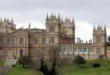 Fachada exterior de Mentmore Towers, la Mansión Wayne real en Buckinghamshire afectada por el deterioro estructural