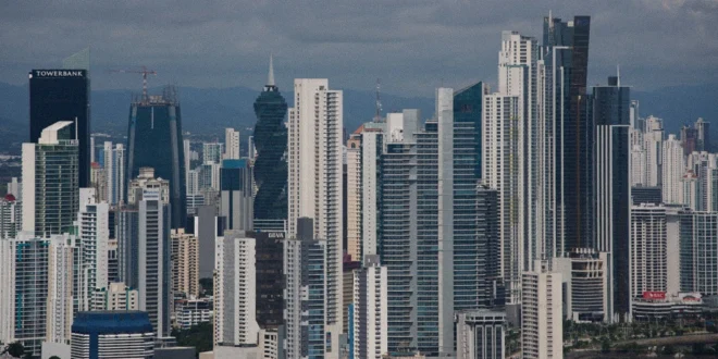 El crecimiento económico de Panamá y sus desafíos estructurales según la CEPAL.