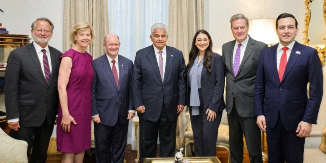 El Presidente de Panamá José Raúl Mulino reunido con la delegación oficial de congresistas y senadores de los Estados Unidos.