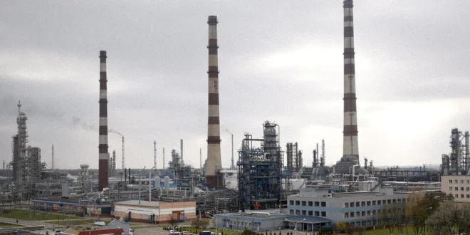 Caída del precio del petróleo por expectativas de reanudación del oleoducto saudí y liberación de reservas
