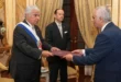 El presidente José Raúl Mulino recibiendo cartas credenciales en el Salón Amarillo del Palacio de Las Garzas.