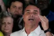 Flávio Bolsonaro se declara presidente electo de Brasil desde el extranjero