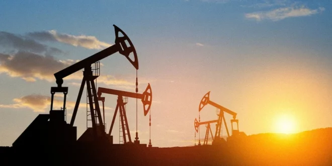 Caída de los precios del petróleo por negociaciones entre EE. UU. e Irán