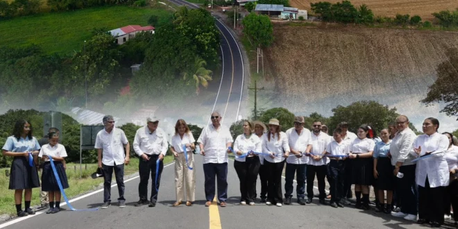 El presidente José Raúl Mulino durante la entrega de carreteras en el distrito de Alanje, provincia de Chiriquí.