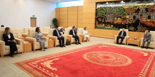 Visita oficial del Presidente Mulino a Vietnam