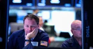 Wall Street cae por temor al costo de la IA: Nasdaq pierde 2,6%