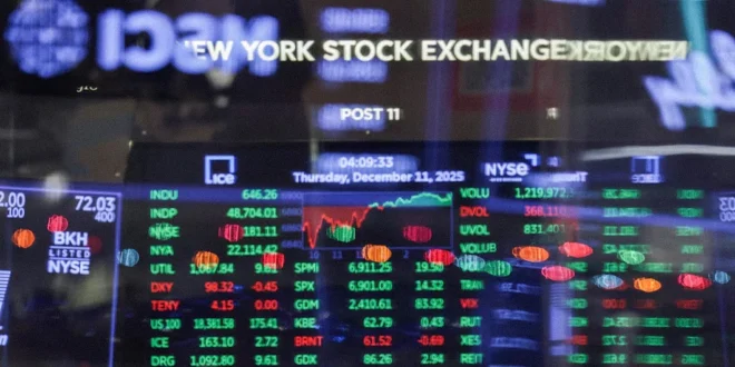 Pantallas de cotización en la Bolsa de Nueva York durante el cierre bursátil.